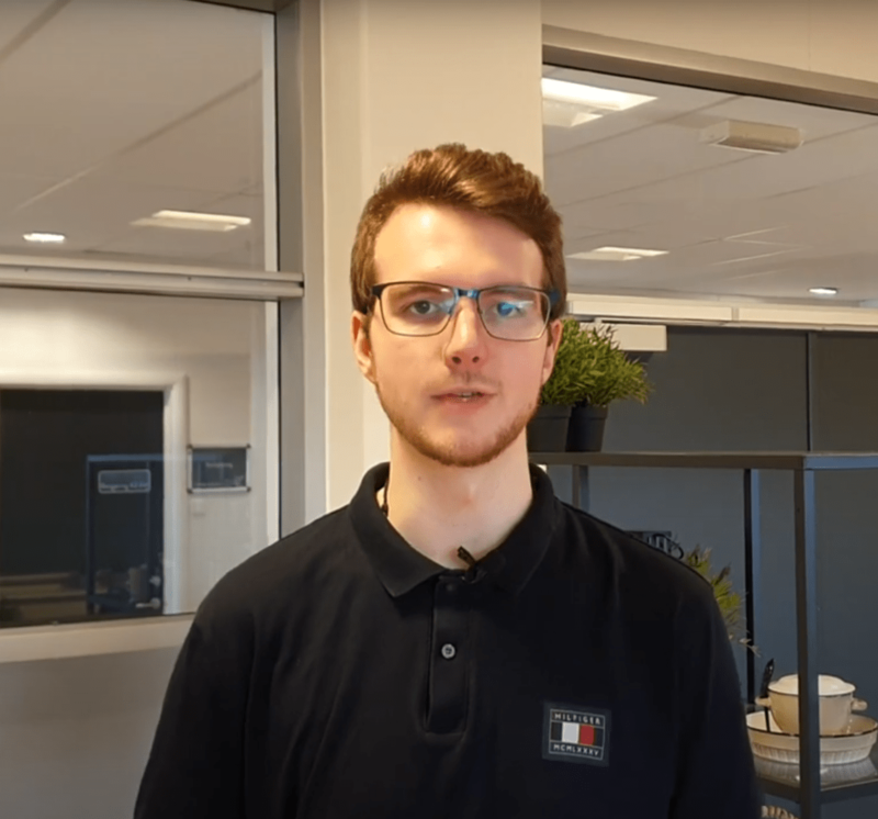 Dreng_detail-elektronik