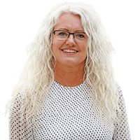 Tina_Eisenhardt_TIEI_web22-removebg-preview