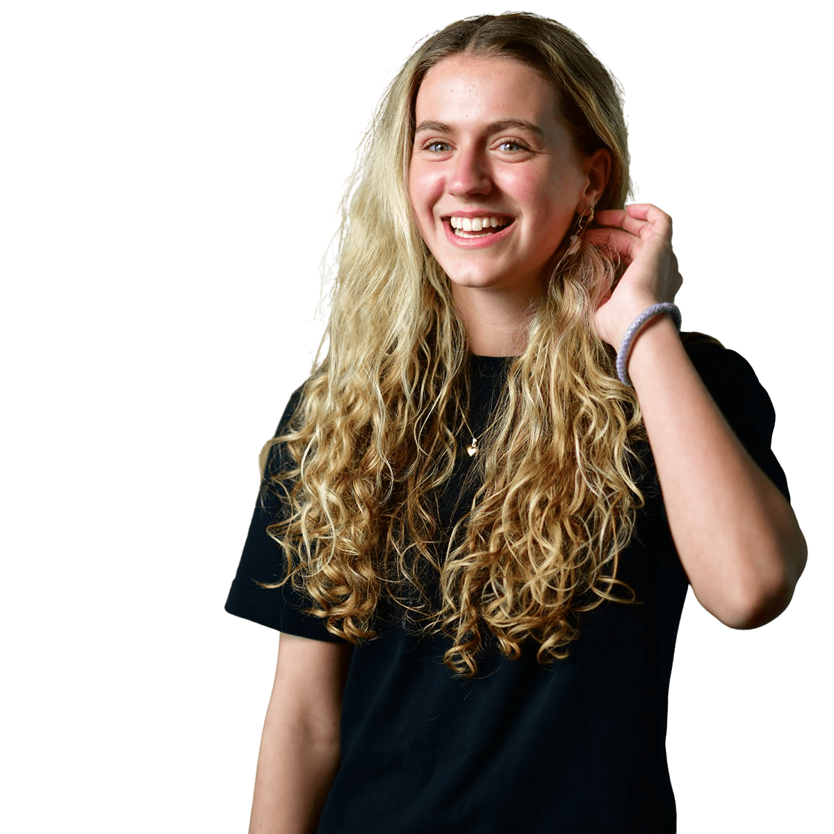 Laura-smiler-med-løst-hår_eux2022-removebg